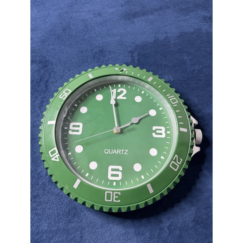 Quartz Driver Wall Clock Hulk Style Green (Tested Working) Art Mancave Decor